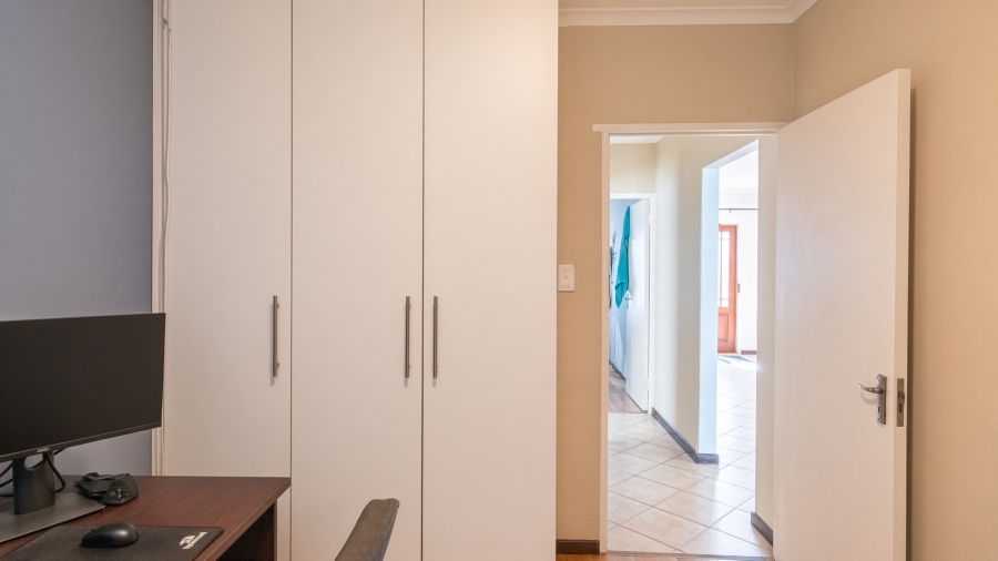 2 Bedroom Property for Sale in Parklands East Western Cape